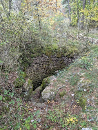 Puits à marches des Fangettes
