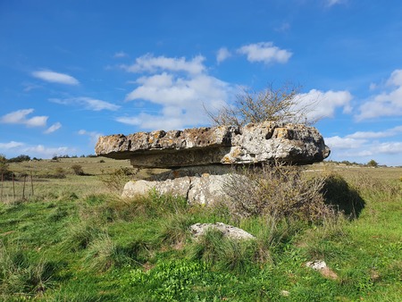Dolmen de Jonquet Dolmen de Jonquet