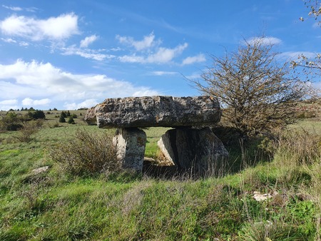 Dolmen de Jonquet Dolmen de Jonquet