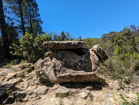 Dolmen de la Bruyère d'Usclas Dolmen de la Bruyère d'Usclas