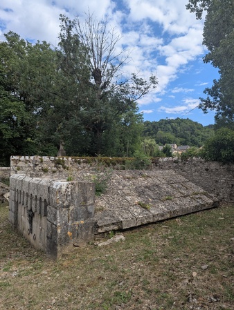 Église Saint-Cyr-et-Sainte-Julitte de Canac Église Saint-Cyr-et-Sainte-Julitte de Canac